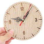 Horloge En Bois Sur Un Mur 