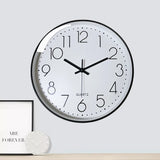 Grand Horloge Murale Design Blanche Noir Sur Un Mur 